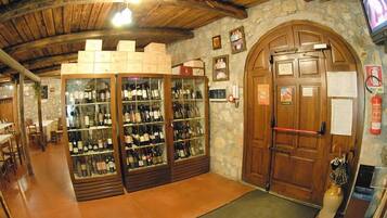 Lunch and dinner served, local cuisine