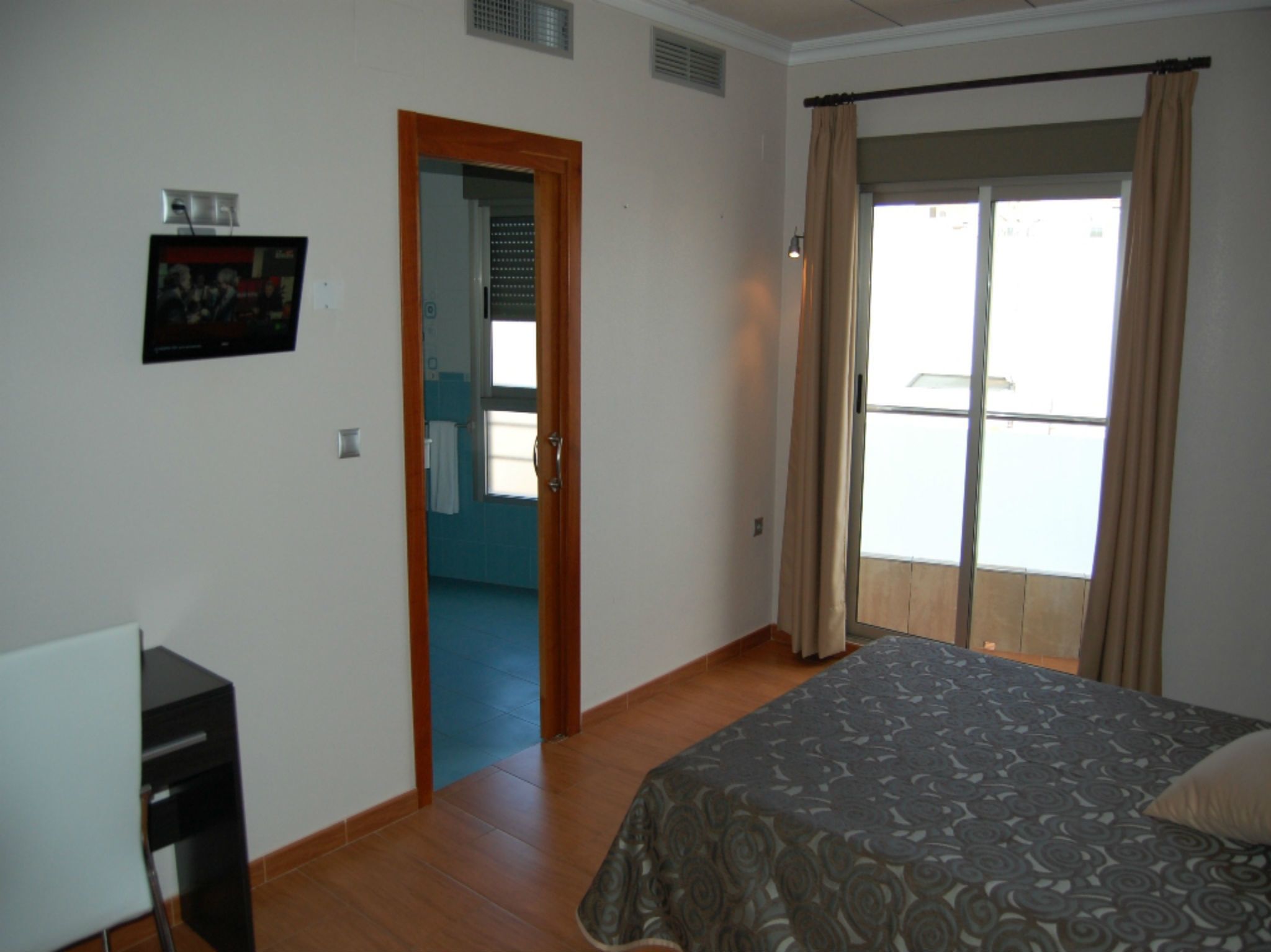 Photo - Hotel Almoradi