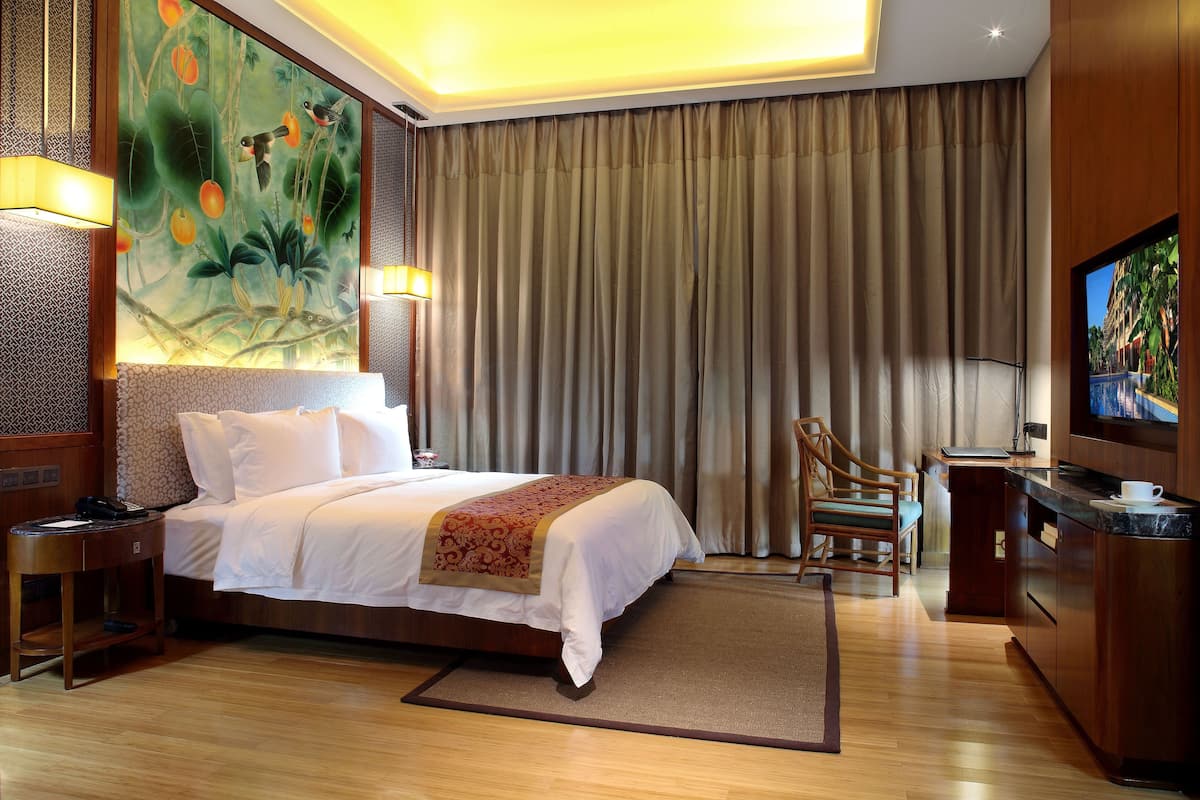 Superior Suite, 2 Bedrooms | Minibar, in-room safe, desk, blackout curtains