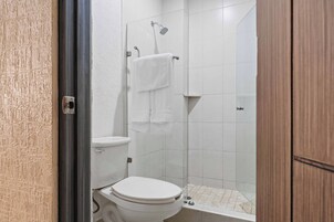 Ducha, cabezal de ducha tipo lluvia, artículos de tocador gratuitos
