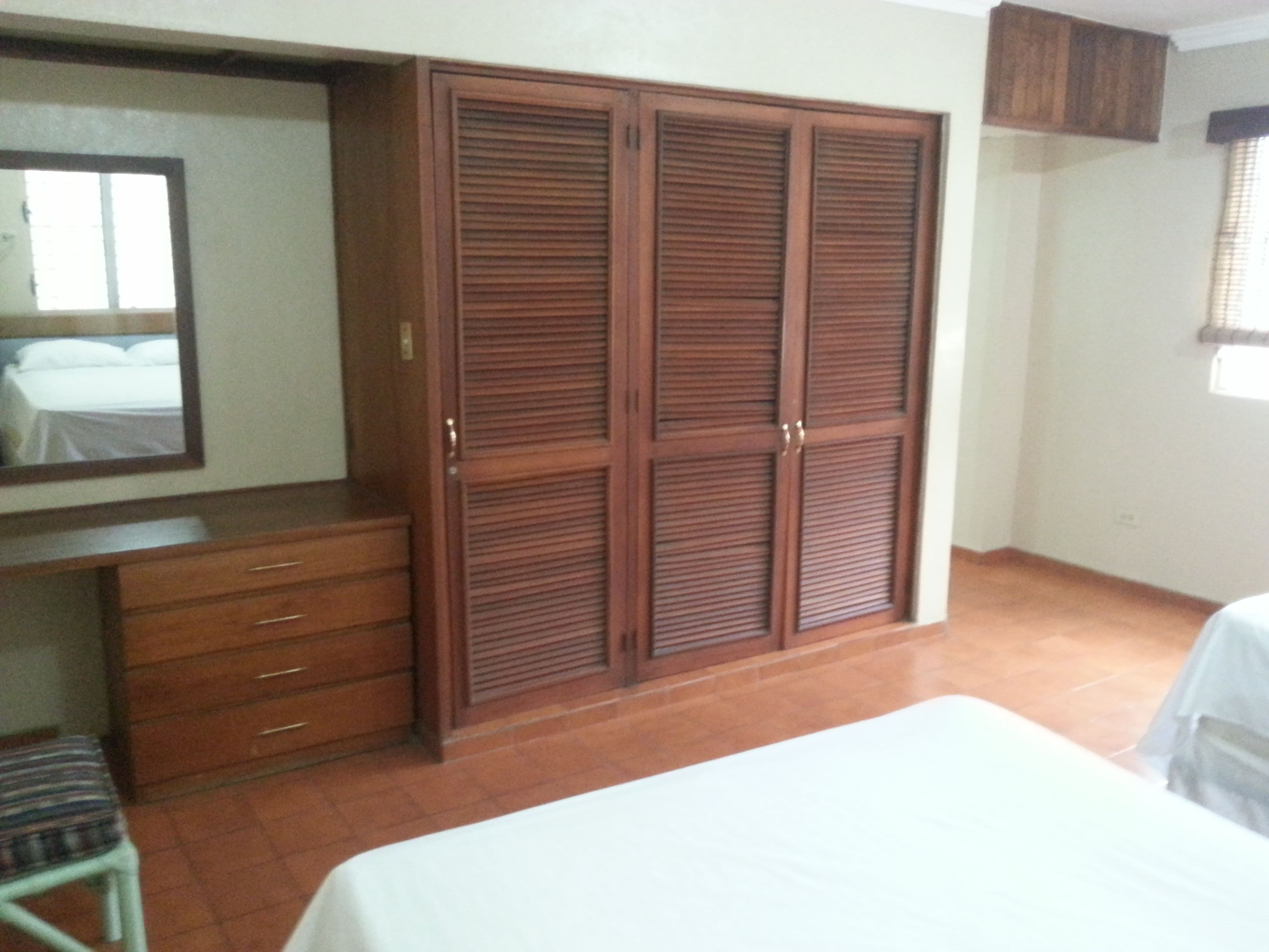 standard apartment | in-room safe, desk, iron/ironing board, free cots/infant beds