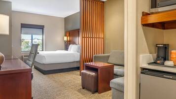 Suite, 1 cama de matrimonio grande, no fumadores | Ropa de cama de alta calidad y escritorio