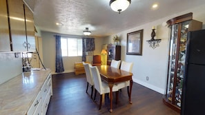 Departamento superior, 1 habitación, cocina | Servicio a la habitación