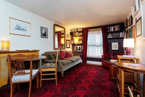 Apartment, 1 Bedroom (Bell Street, Marylebone) | Living room