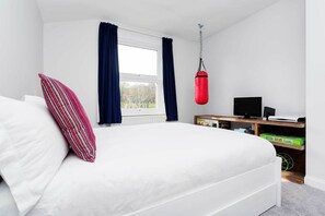 House, 4 Bedrooms (Chevening Road, Greenwich)