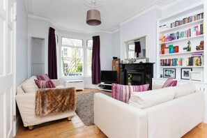 House, 4 Bedrooms (Chevening Road, Greenwich)