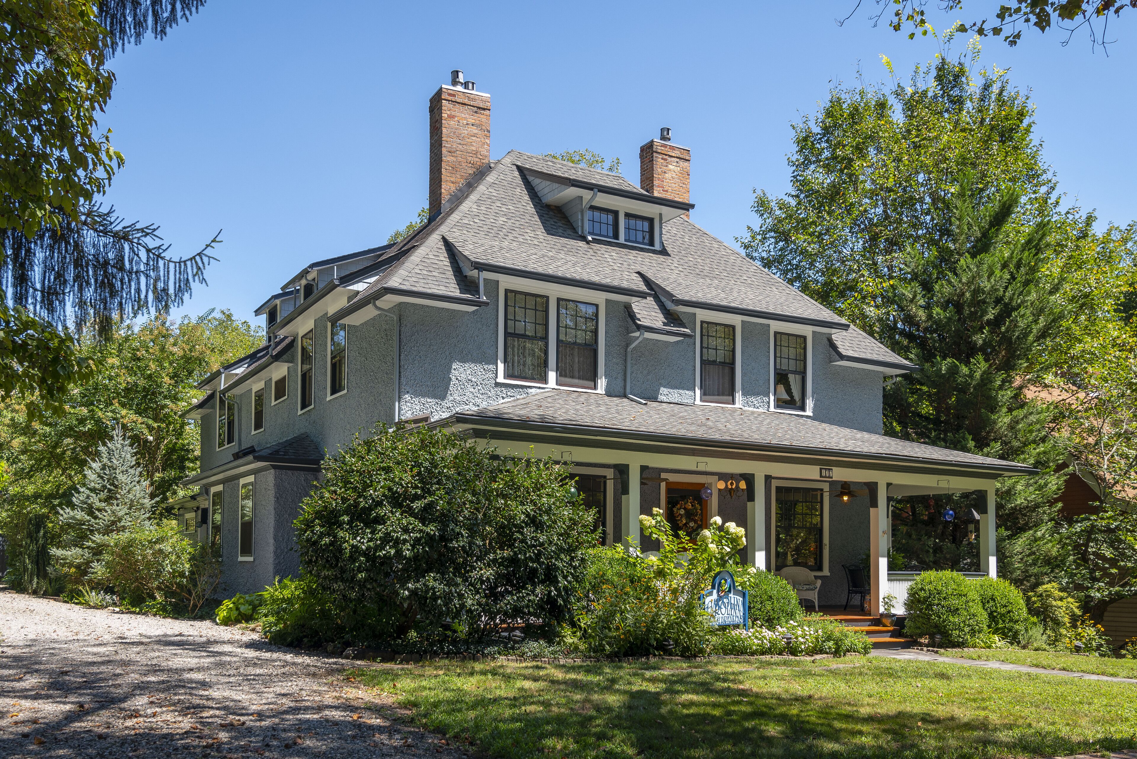 Bagian depan properti