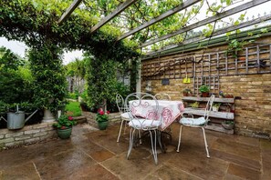 Maison, 2 chambres (Hearne Road, Kew) | Terrasse/patio