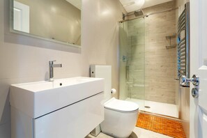 Casa, 3 habitaciones (Gladstone Road, Wimbledon) | Baño