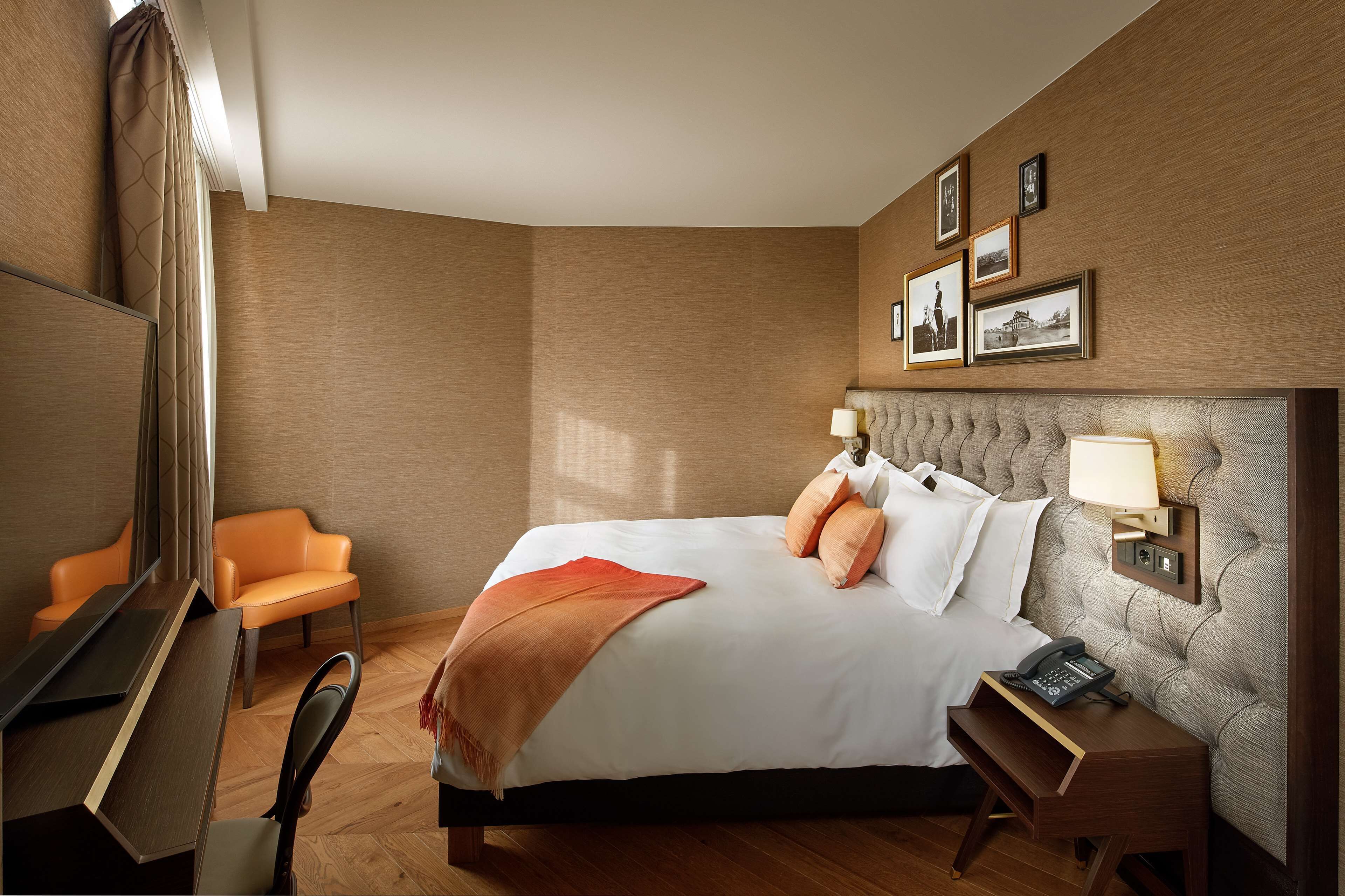 konsulat suite | premium bedding, free minibar items, in-room safe, desk