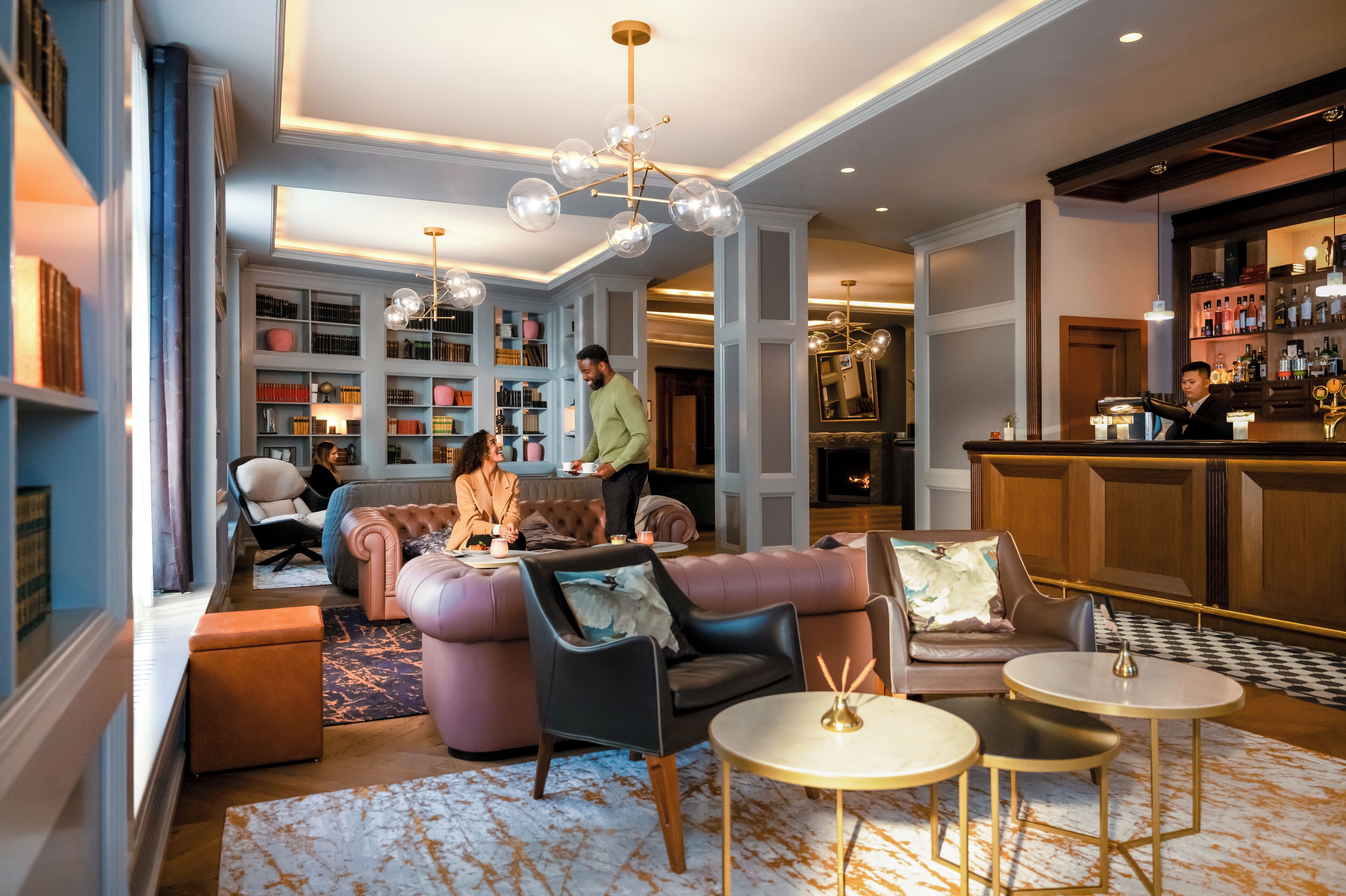 Serve jantar e happy hour 