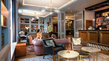 Se sirven cenas y happy hour