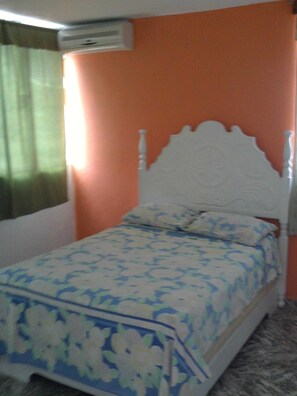 1 bedroom, in-room safe, desk, iron/ironing board