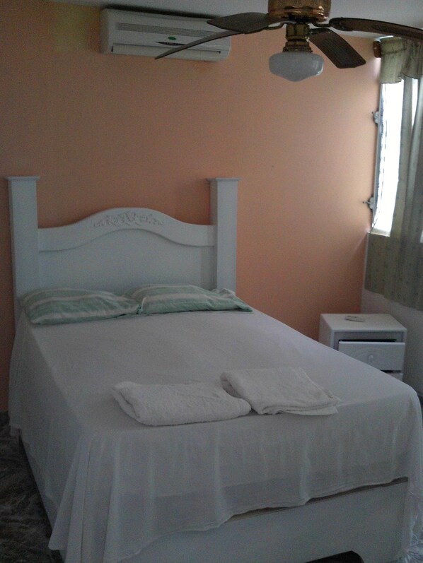 1 bedroom, in-room safe, desk, iron/ironing board