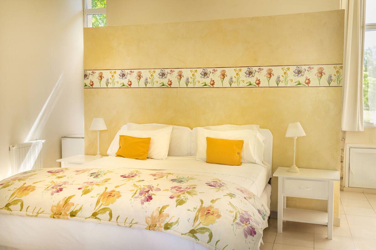 double room | in-room safe, desk, iron/ironing board, free cots/infant beds