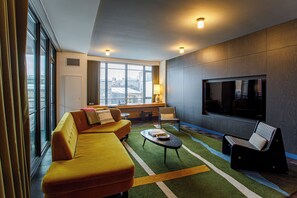 Minibar, in-room safe, individually decorated, individually furnished