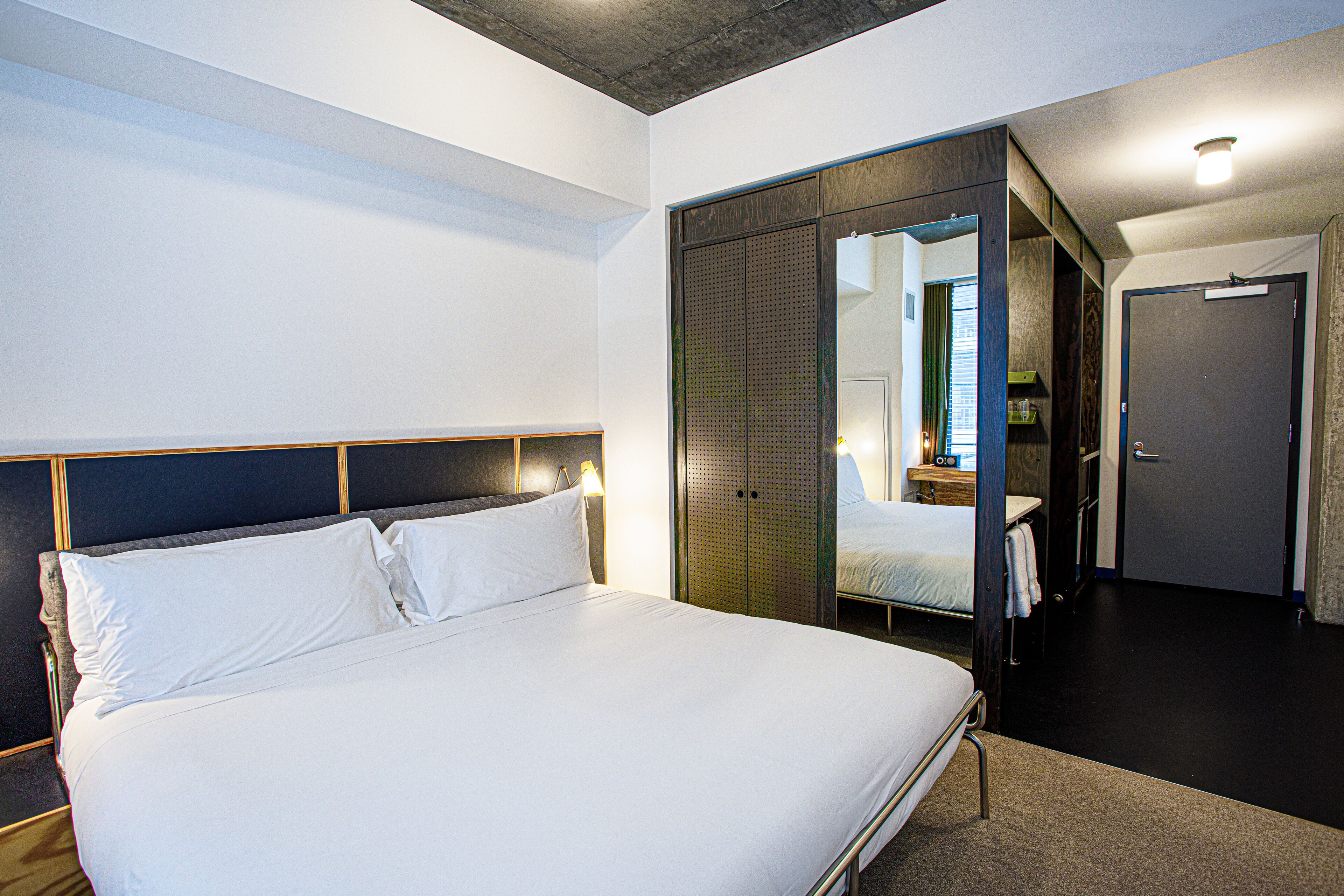 minibar, in-room safe, individually decorated, individually furnished