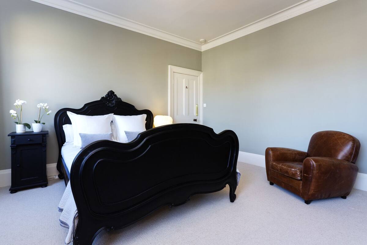 Apartment, 4 Bedrooms (Elms Road, Clapham)