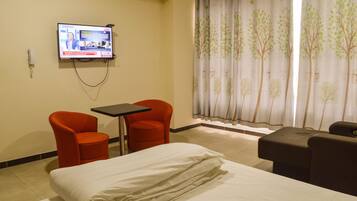 Standard Double Room, 1 Queen Bed | Free WiFi