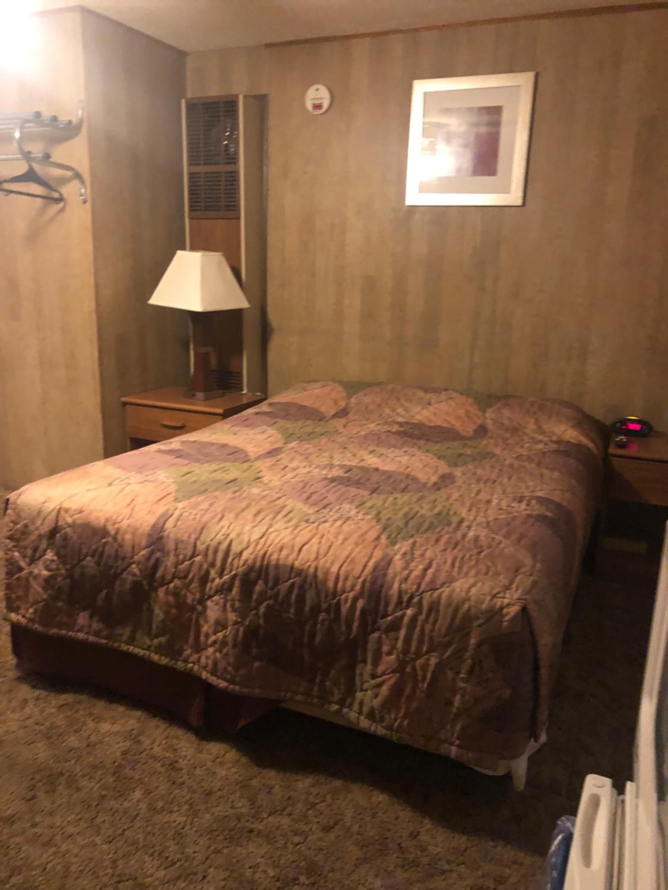 免费 WiFi、床单