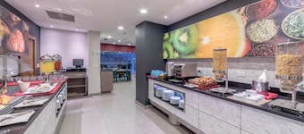 Novus Plaza Hodelpa