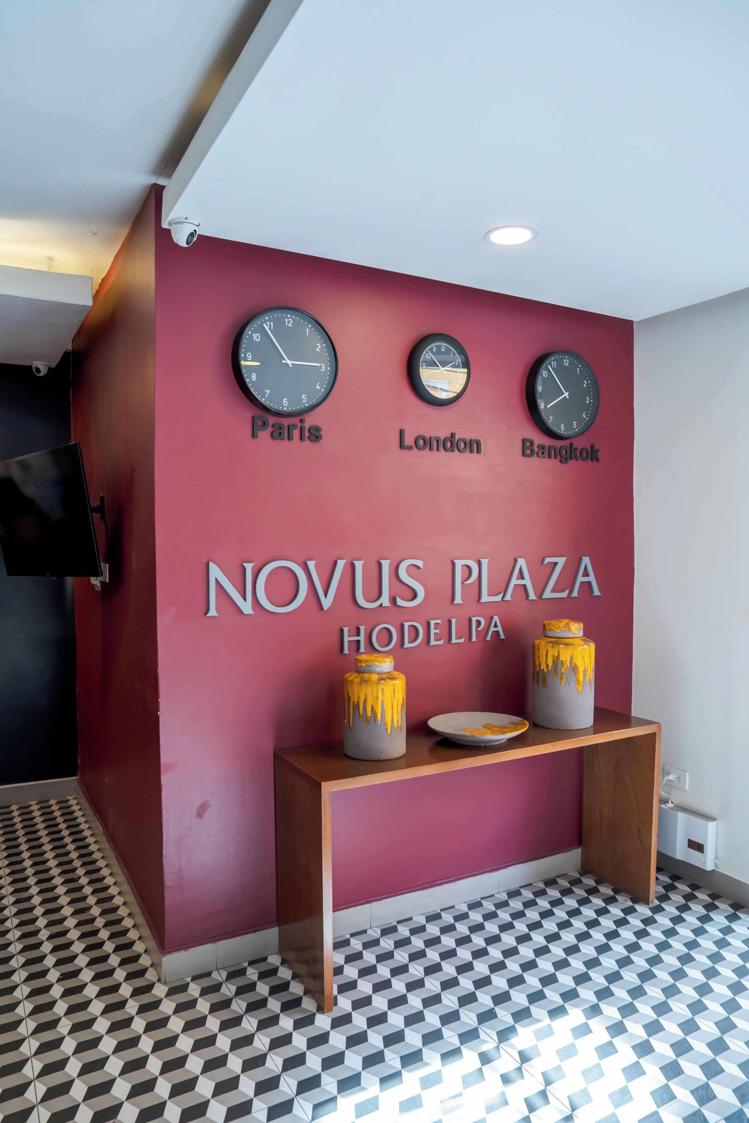 Photo - Novus Plaza