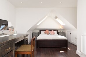 House, 4 Bedrooms (Eton Ave Each Finchley & Muswell Hill)