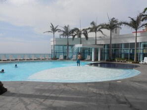 Outdoor pool - DHI Palmeto (Cartagena)