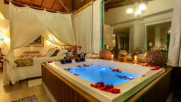 Lagoon Suite | Roupas de cama premium, frigobar, cofres nos quartos