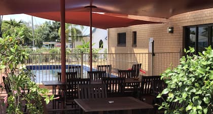 Kurrmine Beach Motel