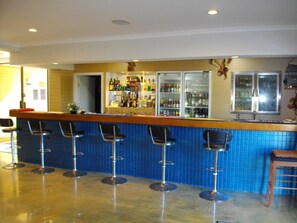 Bar (on property) - Kurrmine Beach Motel (Kurrimine Beach)