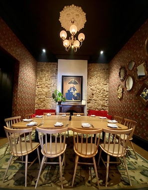 Interior detail - The Crafers Hotel (Crafers)