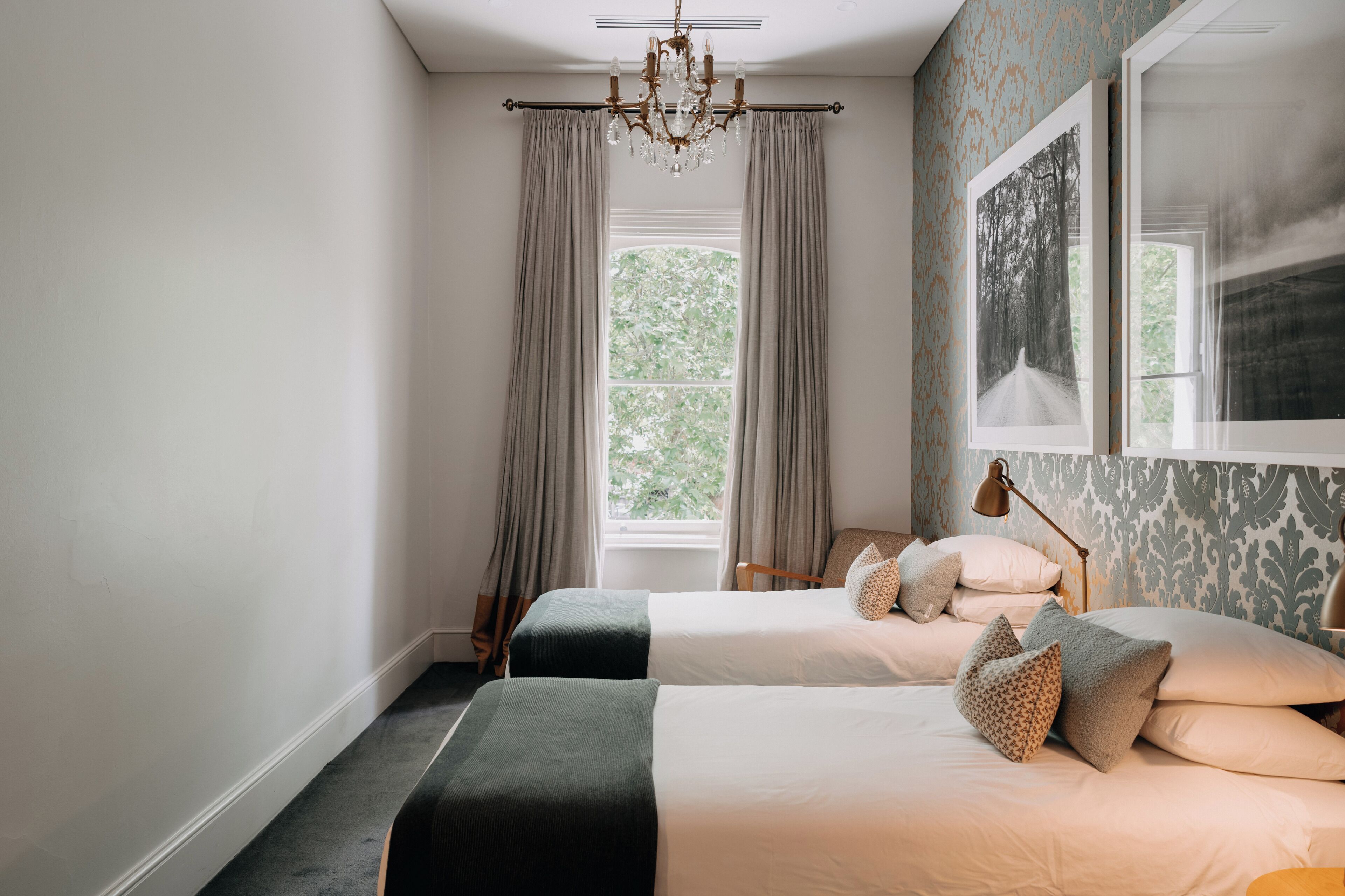 Habitación estándar con 1 cama matrimonial o 2 individuales, baño privado (Measday Room) | Ropa de cama de alta calidad y artículos del minibar gratis 