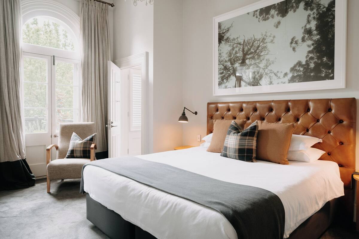 Tiers Room | Premium bedding, minibar (free items), in-room safe, desk