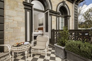 尊荣客房, 1 张特大床, 壁炉 (Mt Lofty Room) | 露台