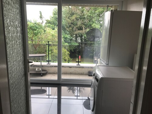ZAVENTEM BRUSSELS AIRPORT APPARTMENT-4(10 mins walk to Airport:Citybus<br>