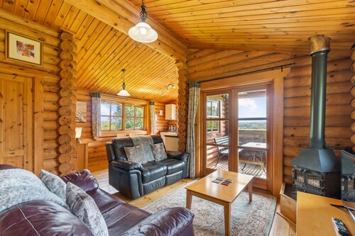 Family-friendly, centrally placed for all parts of Devon, unspoilt countryside