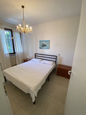 4 soverom, strykejern/-brett, wi-fi (inkludert) og rullestolvennlig