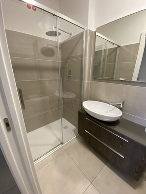 Dusche, Bidet