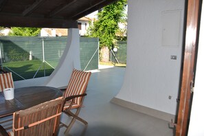 Outdoor dining - Villa Lido di Spina "Adriatic coast" (Lido di Spina)