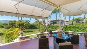 Outdoor dining - ll Renzito 8, Emma Villas (Capanne-Prato-Cinquale)