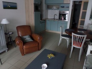 Interior - Cozy apartment 300m from the beach of kerleven with garden (La Forêt-Fouesnant)