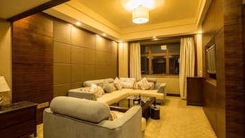 Presidential Suite | Living room | LCD TV