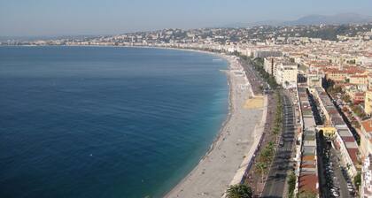 Charming and Characterful One Bed, Superb Central Location Old Town Nice