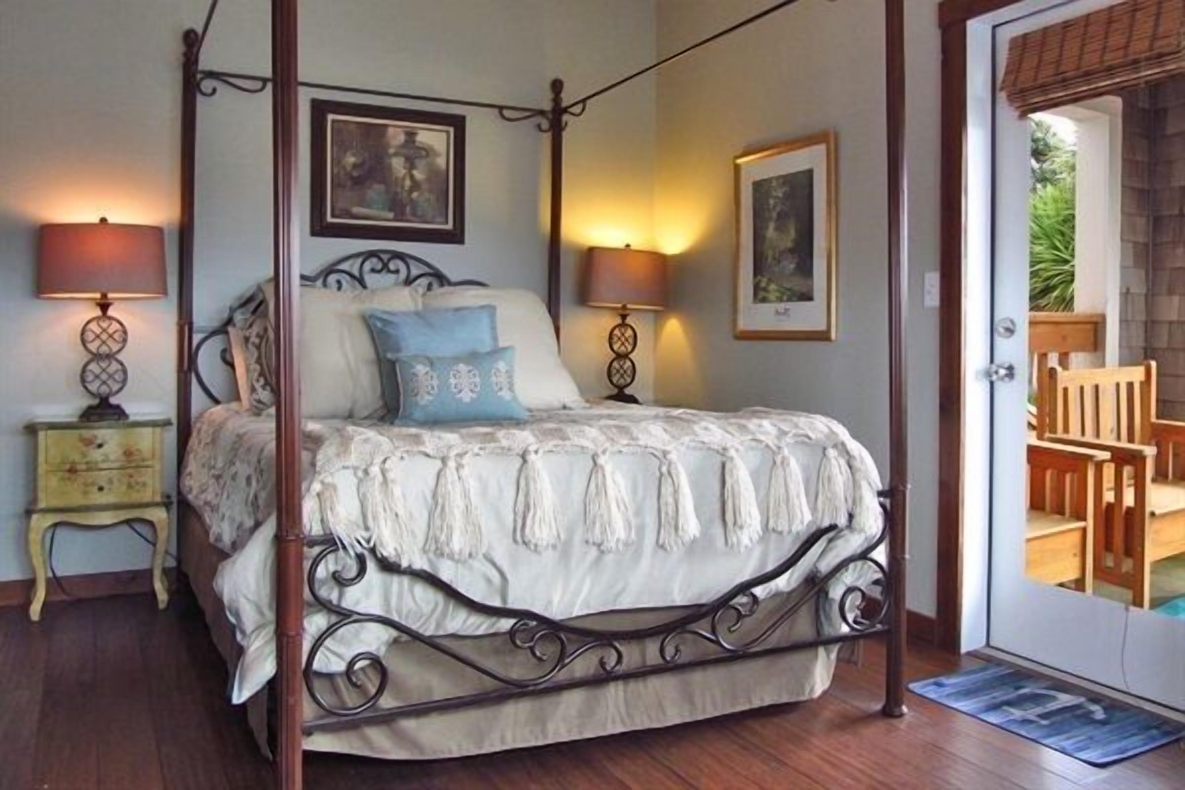 3 bedrooms, iron/ironing board, travel crib, WiFi