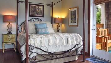 3 bedrooms, iron/ironing board, travel crib, WiFi