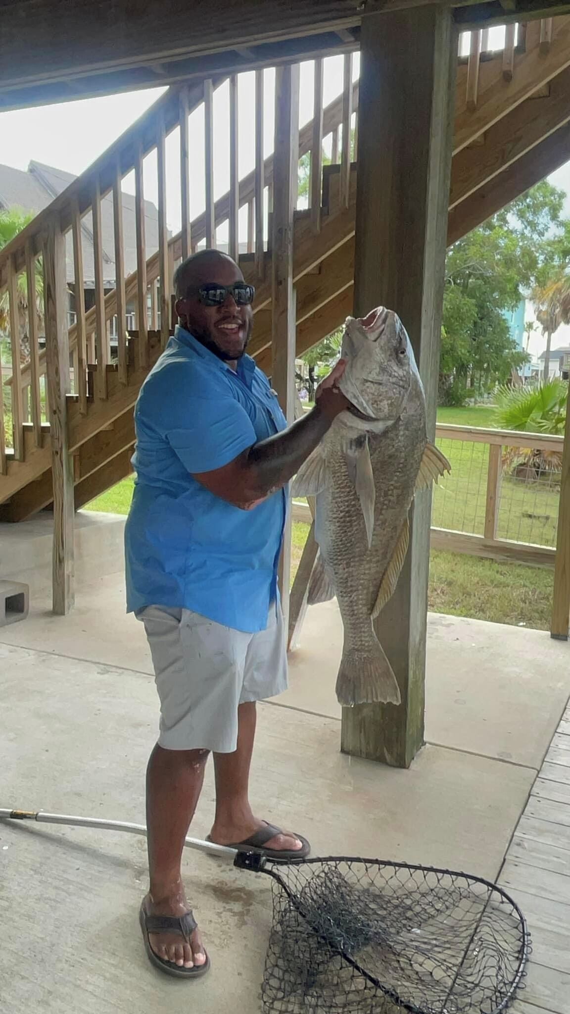 Do you like to fish from your own pier?  Stay here and fish day or night!