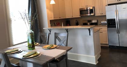 Spring and Jazz Fest in Marigny secure gated parking btw French Quarter Bywater