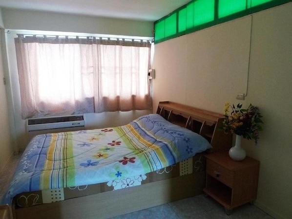 Standard Double Room with Fan | Lit d’appoint (supplément), accès au Wi-Fi (inclus)