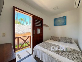 Quarto casal econômico, 1 cama de casal | Frigobar, Wi-Fi de cortesia, roupa de cama